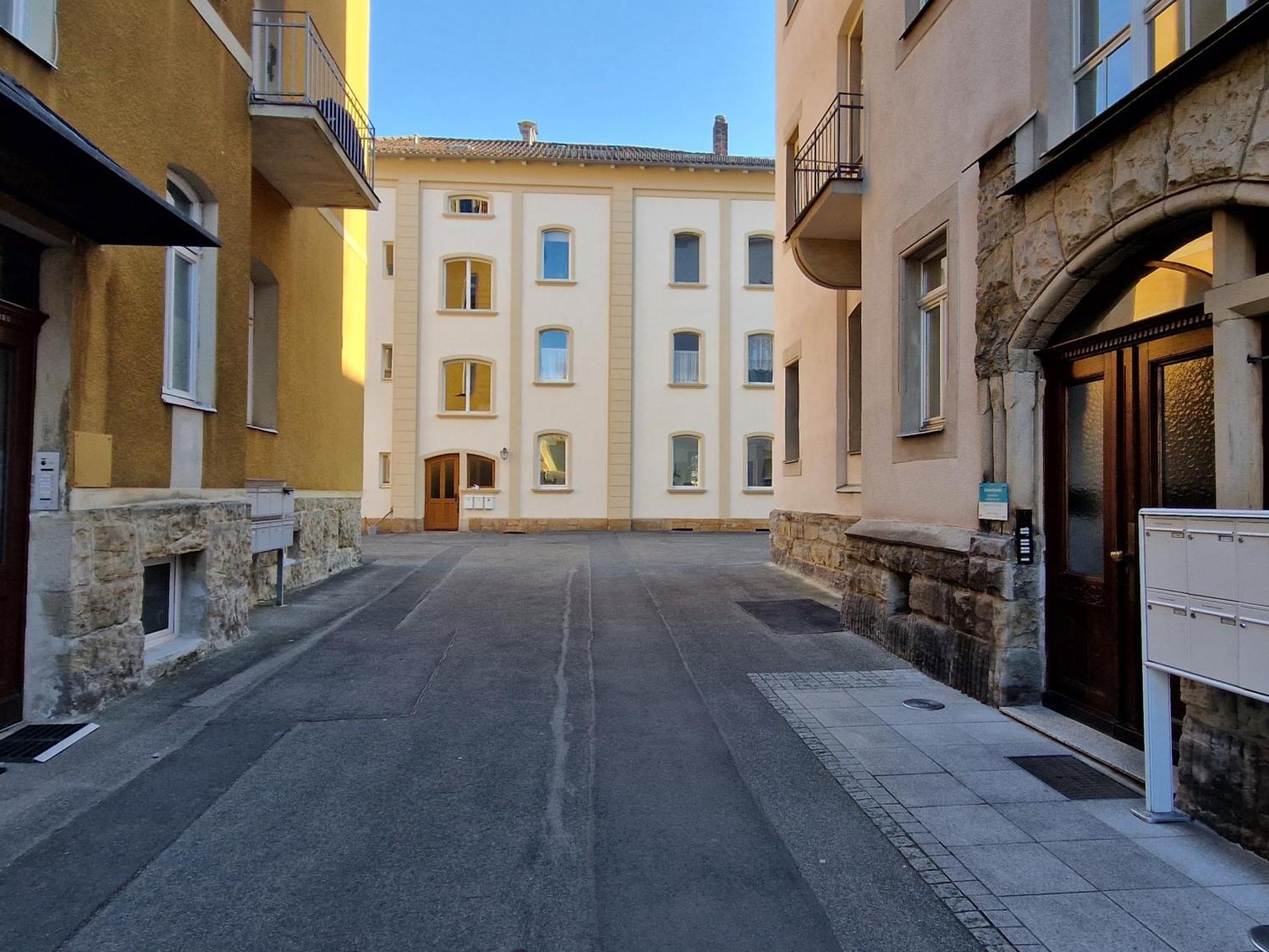 Grosse 3-Zimmer Wohnung - Zentral-Coburg - Kostenloser Parkplatz Exterior photo