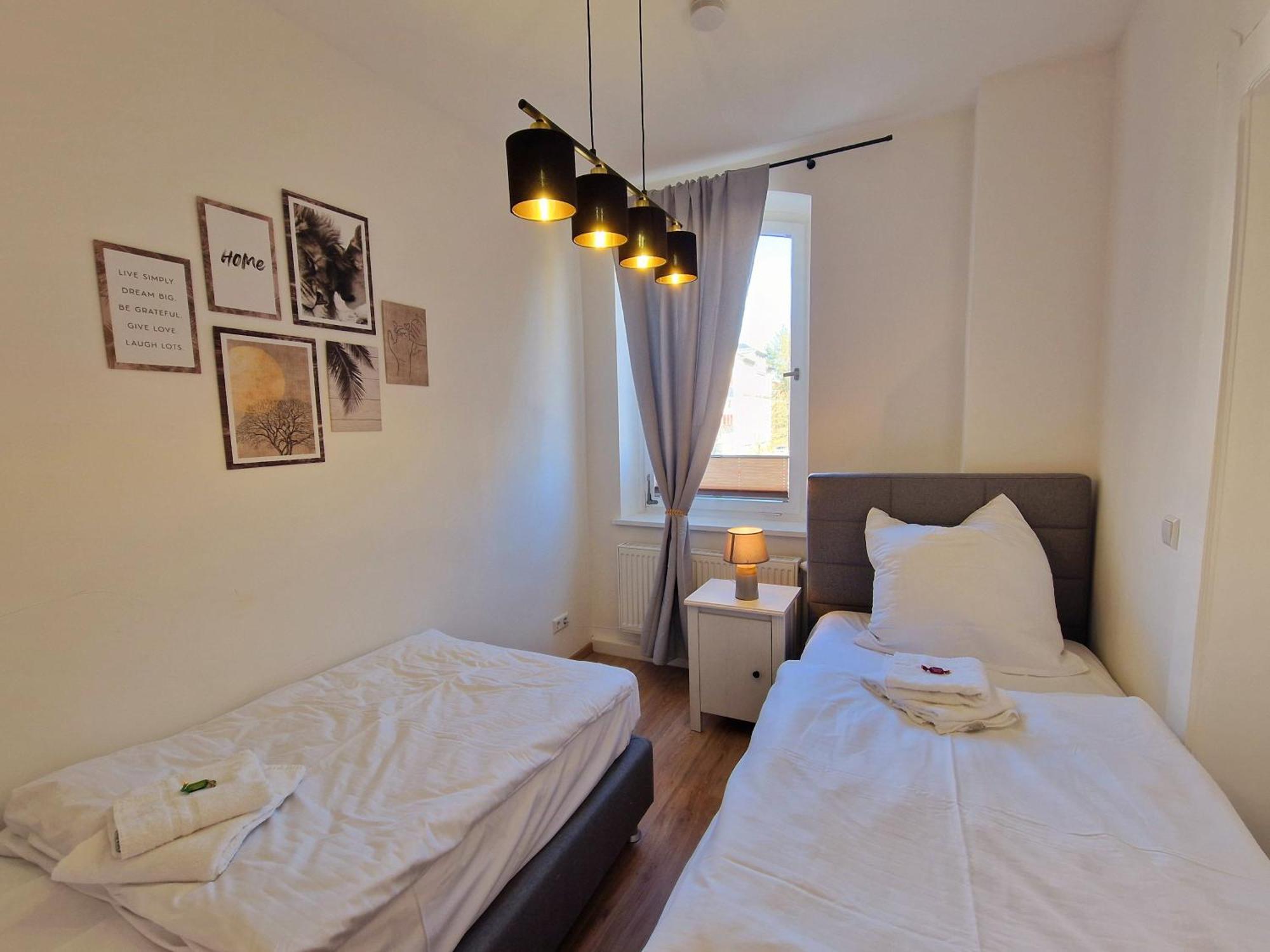 Grosse 3-Zimmer Wohnung - Zentral-Coburg - Kostenloser Parkplatz Exterior photo