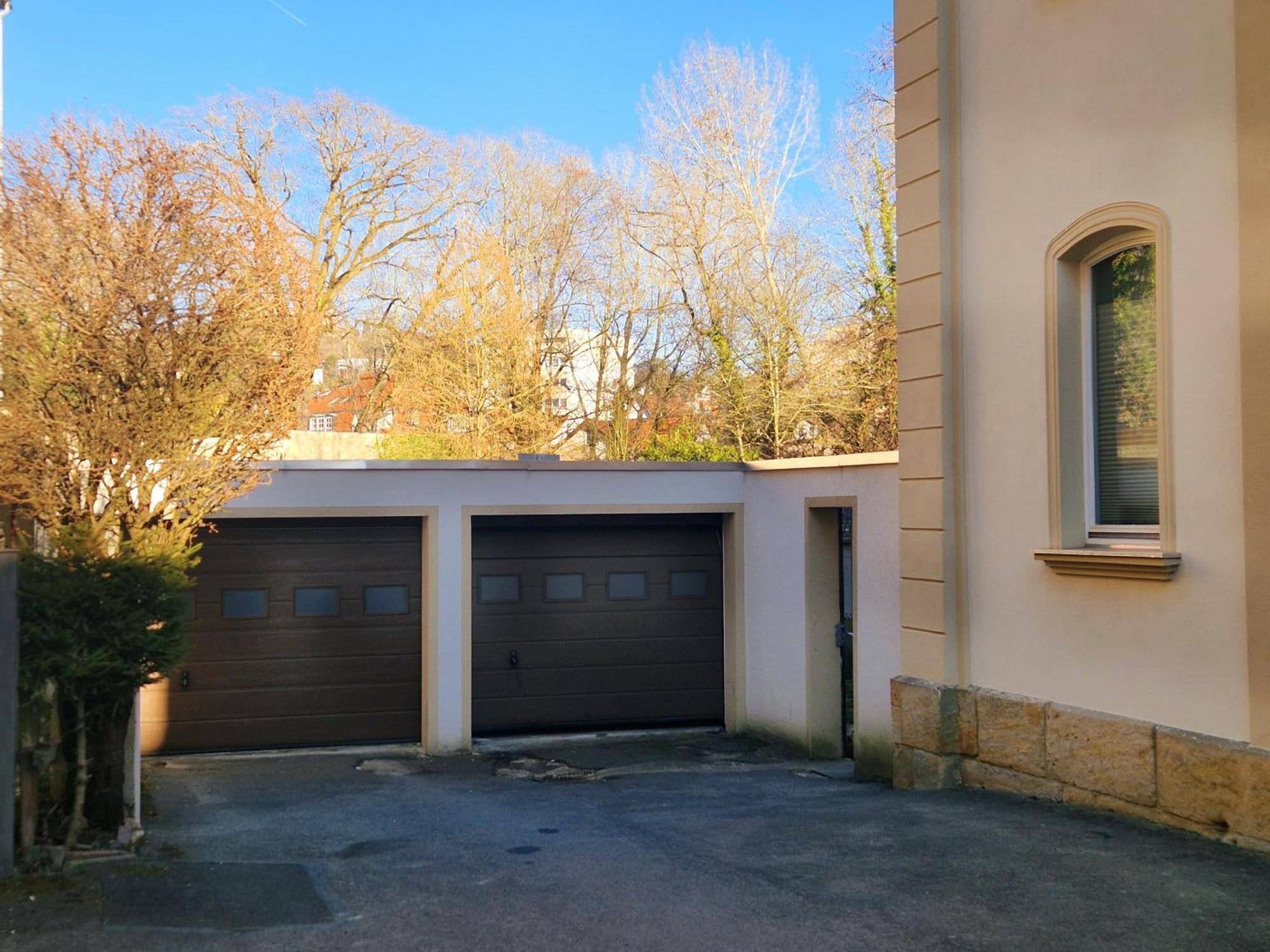 Grosse 3-Zimmer Wohnung - Zentral-Coburg - Kostenloser Parkplatz Exterior photo